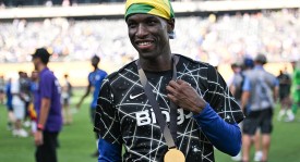 巴萨皇马国家德比：诺坎普激情碰撞，梅西C罗巅峰对决